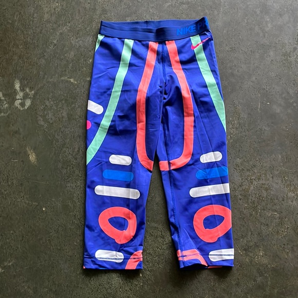 Nike pro cropped leggings sz S - Picture 1 of 4